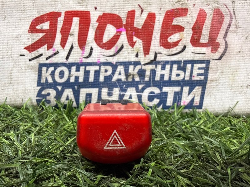 Кнопка аварийной сигнализации NISSAN MARCH AK12 CR12DE (б/у)
