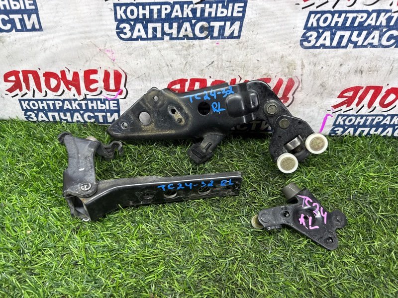 Ролик раздвижной двери NISSAN SERENA TC24 QR20DE задний левый (б/у)