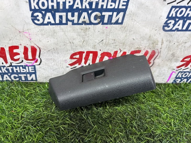 Кнопка стеклоподъемника HONDA FREED GB3 L15A задняя левая (б/у)