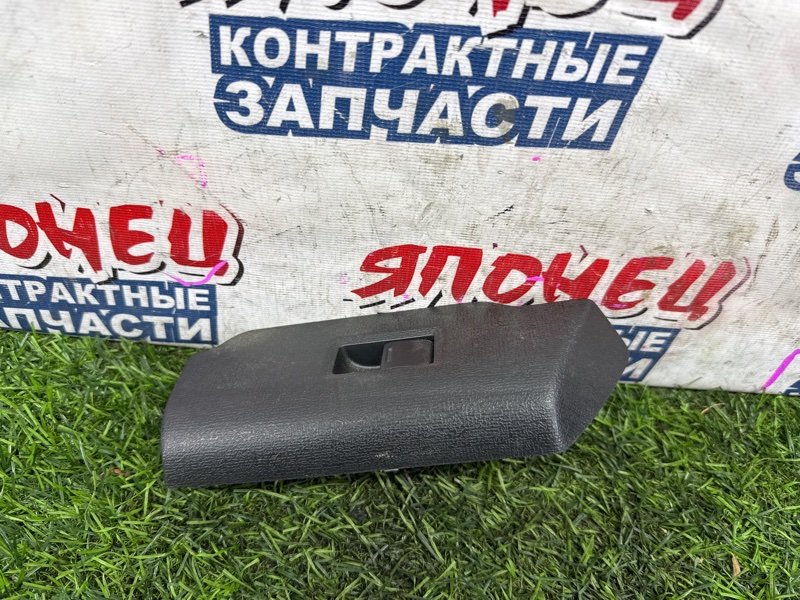 Кнопка стеклоподъемника HONDA FREED GB3 L15A задняя правая (б/у)