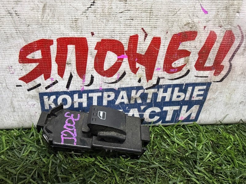 Кнопка стеклоподъемника TOYOTA RUSH J200E 3SZ-VE передняя левая (б/у)