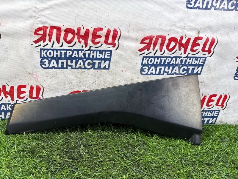 Накладка на дверь HONDA FIT GE6 L13A задняя левая (б/у)