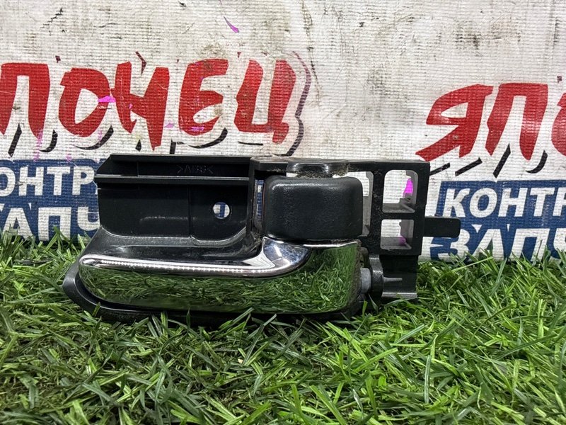 Ручка двери внутренняя TOYOTA RUSH J200E 3SZ-VE правая (б/у)