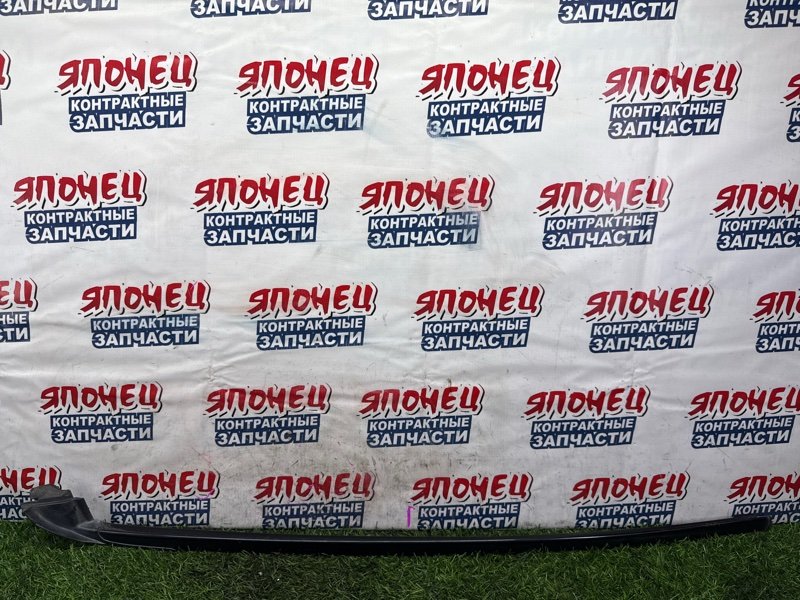 Молдинг лобового стекла TOYOTA NOAH AZR60 1AZ-FSE левый (б/у)