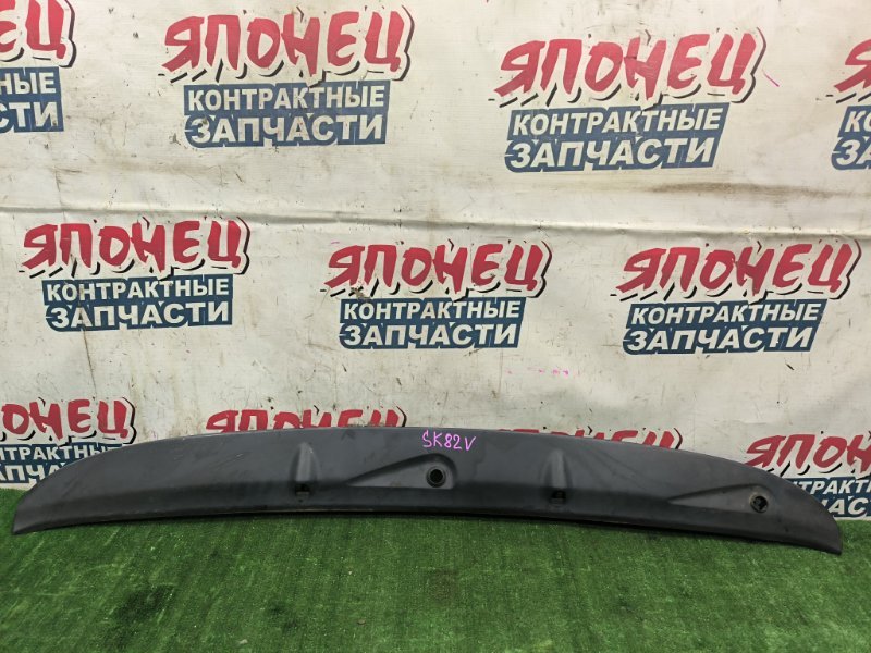 Решетка, жабо под дворники MAZDA BONGO SK82V F8 (б/у)