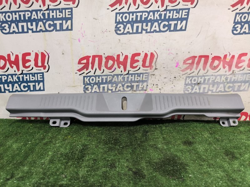 Накладка замка багажника MAZDA DEMIO DY5W ZY-VE (б/у)