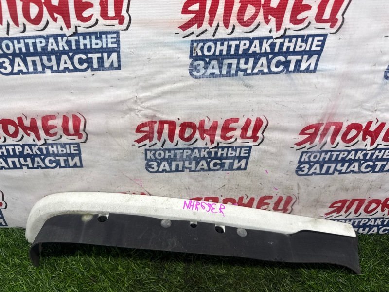 Планка под фару ISUZU ELF NHR69E 4JG2 передняя правая (б/у)