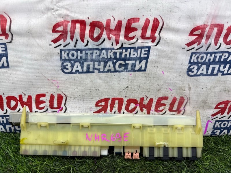 Блок предохранителей салона ISUZU ELF NHR69E 4JG2 (б/у)