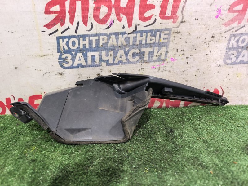 Уголок решетки под дворники HONDA FIT GE6 L13A левый (б/у)