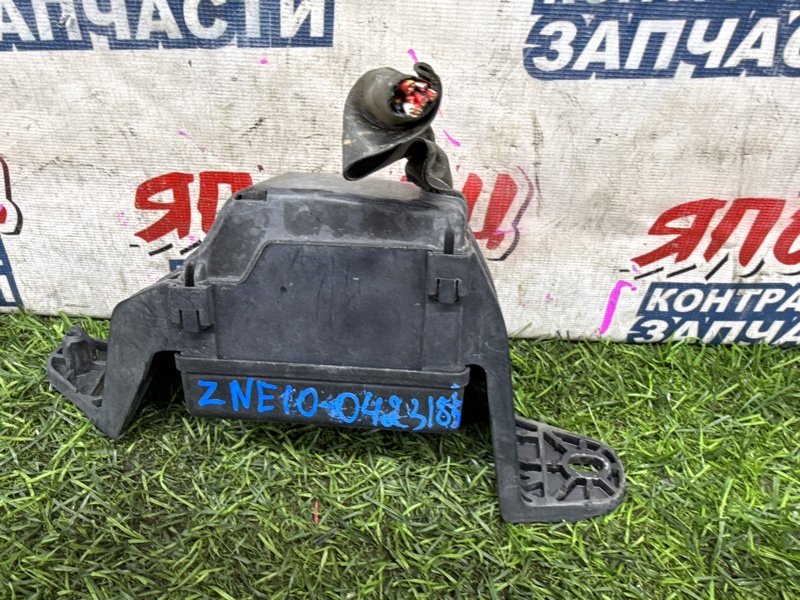 Блок предохранителей под капот TOYOTA WISH ZNE10 1ZZ-FE (б/у)