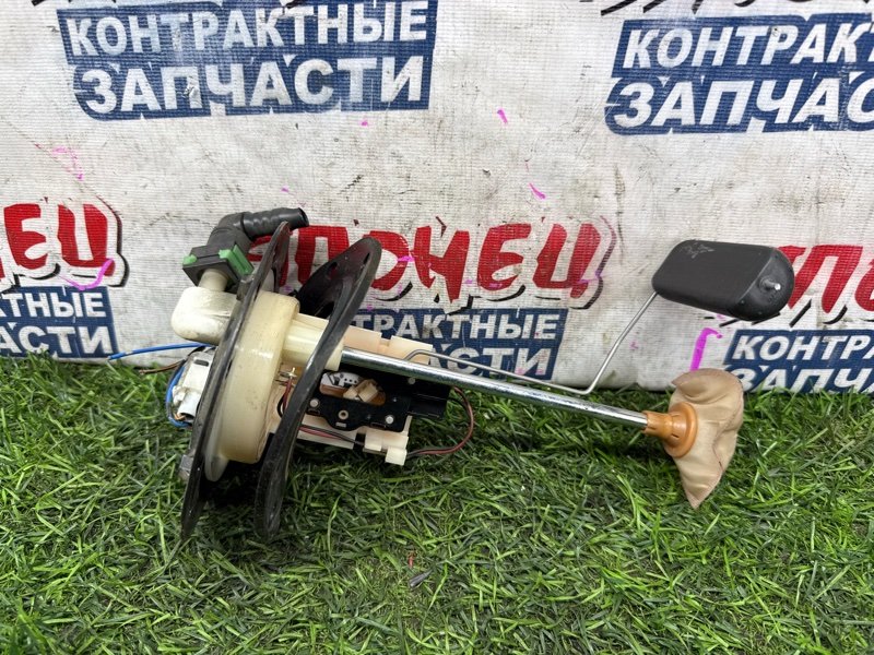 Датчик уровня топлива SUBARU LEVORG VM4 FB16E (б/у)