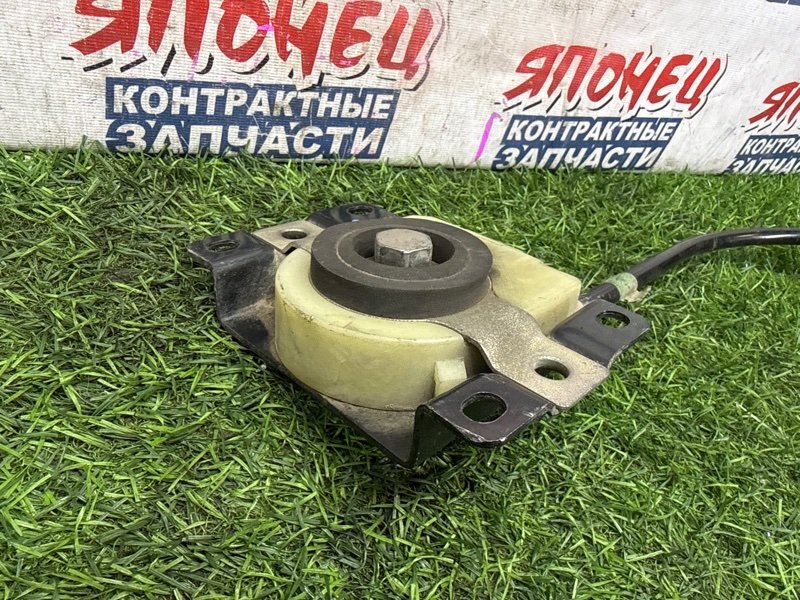 Крепление запасного колеса TOYOTA WISH ZNE10 1ZZ-FE (б/у)