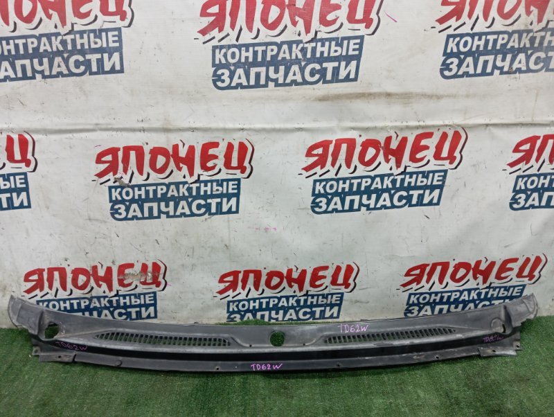 Решетка, жабо под дворники SUZUKI ESCUDO TD62W H25A (б/у)