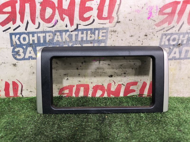 Консоль магнитофона TOYOTA WISH ZGE20 2ZR-FAE (б/у)