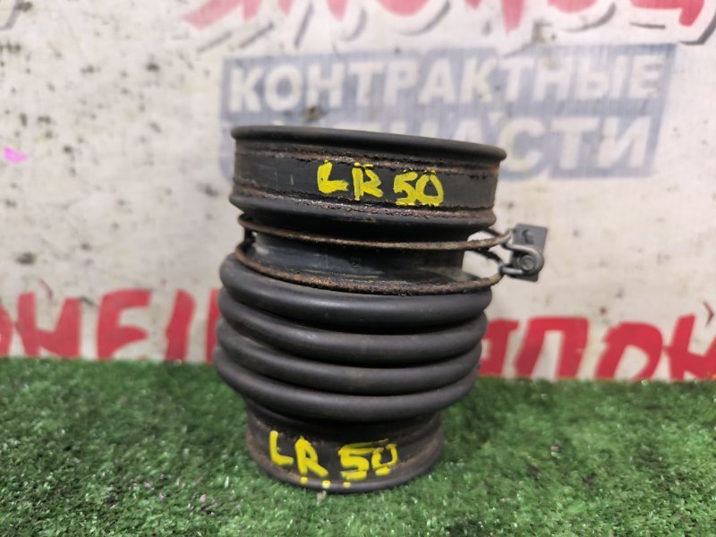 Патрубок воздушного фильтра NISSAN TERRANO LR50 VG33E (б/у)