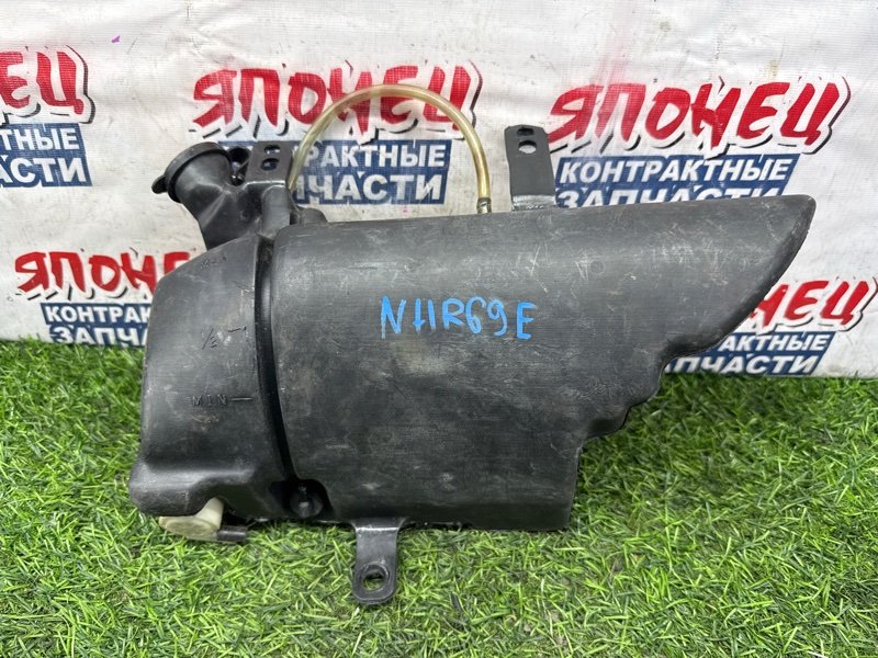 Бачок стеклоомывателя ISUZU ELF NHR69E 4JG2 (б/у)