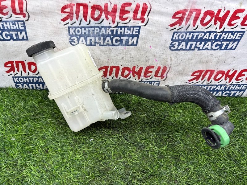 Бачок расширительный TOYOTA PRIUS ZVW30 2ZR-FXE (б/у)