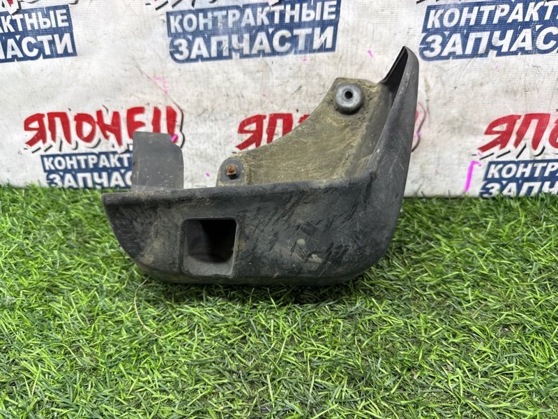Брызговик SUBARU FORESTER SH5 EJ204 передний правый (б/у)