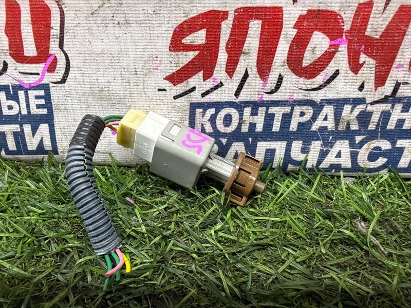 Датчик педали тормоза TOYOTA VITZ SCP90 2SZ-FE (б/у)