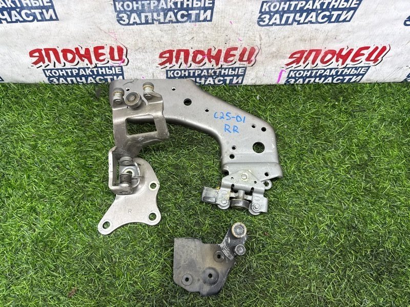 Ролик раздвижной двери NISSAN SERENA C25 MR20DE задний правый (б/у)
