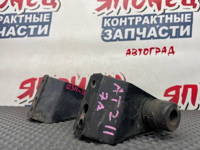 Кронштейны опор двигателя TOYOTA CORONA PREMIO AT211 7A-FE передние (б/у)