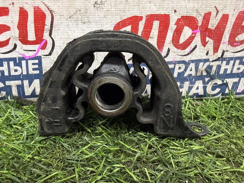 Подушка двигателя HONDA STEPWGN RF1 B20B (б/у)