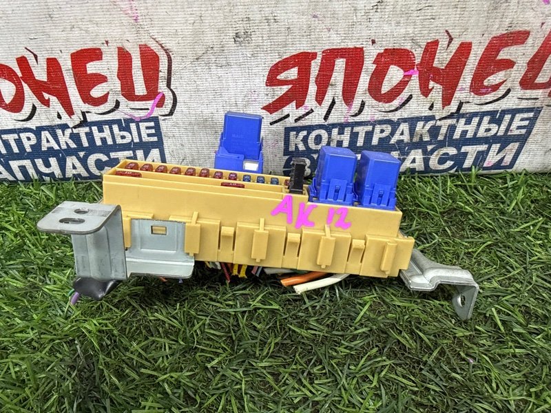Блок предохранителей салона NISSAN MARCH AK12 CR12DE (б/у)