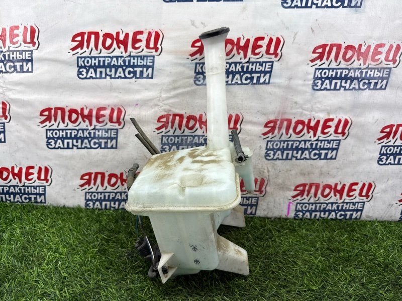 Бачок стеклоомывателя TOYOTA RACTIS NCP120 1NZ-FE (б/у)