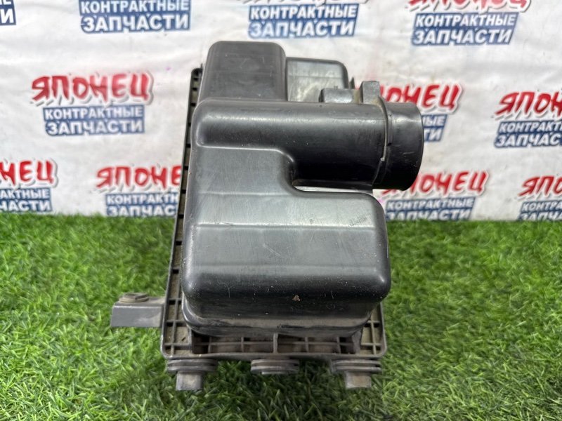 Корпус воздушного фильтра NISSAN SERENA C25 MR20DE (б/у)