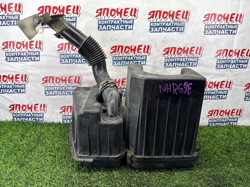 Корпус воздушного фильтра ISUZU ELF NHR69E 4JG2 (б/у)