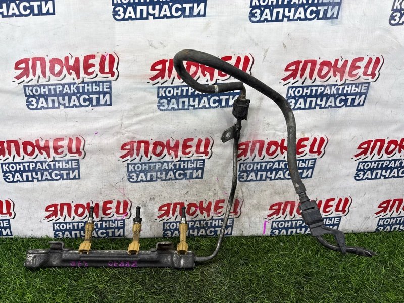 Форсунка TOYOTA VOXY ZRR70 3ZR-FE (б/у)