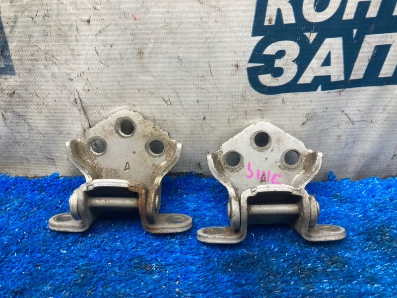 Петля двери DAIHATSU TERIOS KID J111G EF-DEM задняя (б/у)