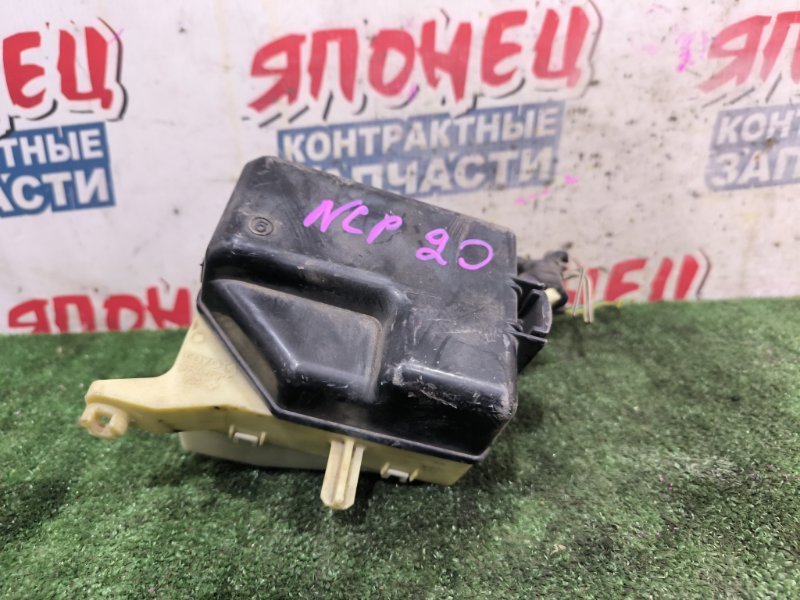 Блок предохранителей под капот TOYOTA FUNCARGO NCP20 2NZ-FE (б/у)