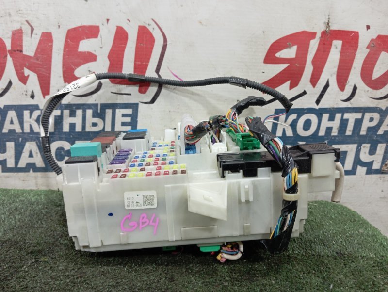 Блок предохранителей салона HONDA FREED SPIKE GB4 L15A (б/у)