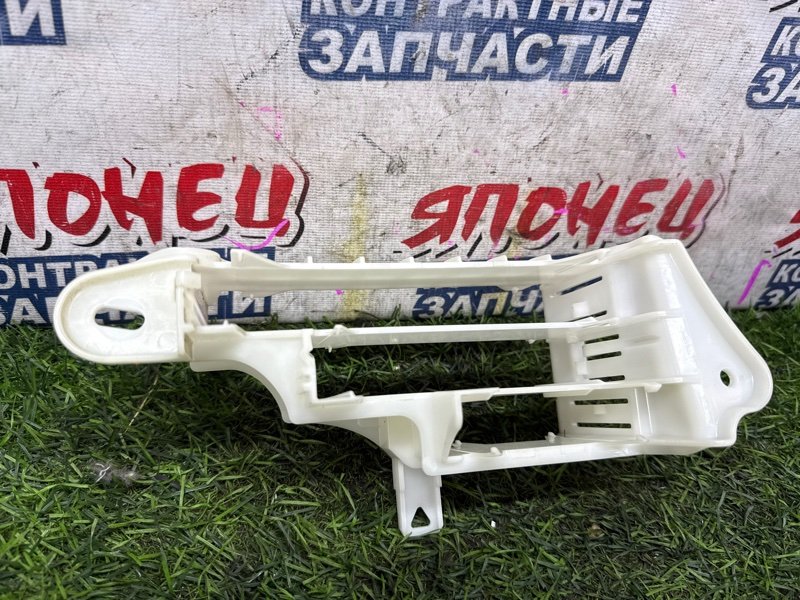 Кронштейн для блоков TOYOTA PRIUS ZVW30 2ZR-FXE (б/у)