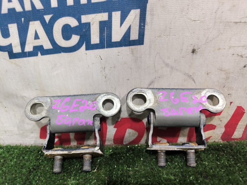 Петля двери багажника TOYOTA WISH ZGE20 2ZR-FAE (б/у)