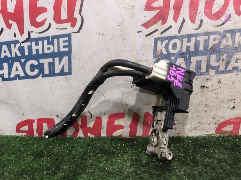 Блок предохранителей аккумулятора TOYOTA COROLLA FIELDER NKE165 1NZ-FXE (б/у)