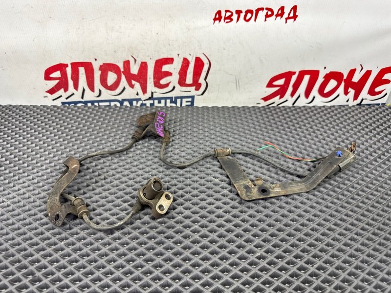 Датчик abs NISSAN VANETTE SKP2MN передний левый (б/у)