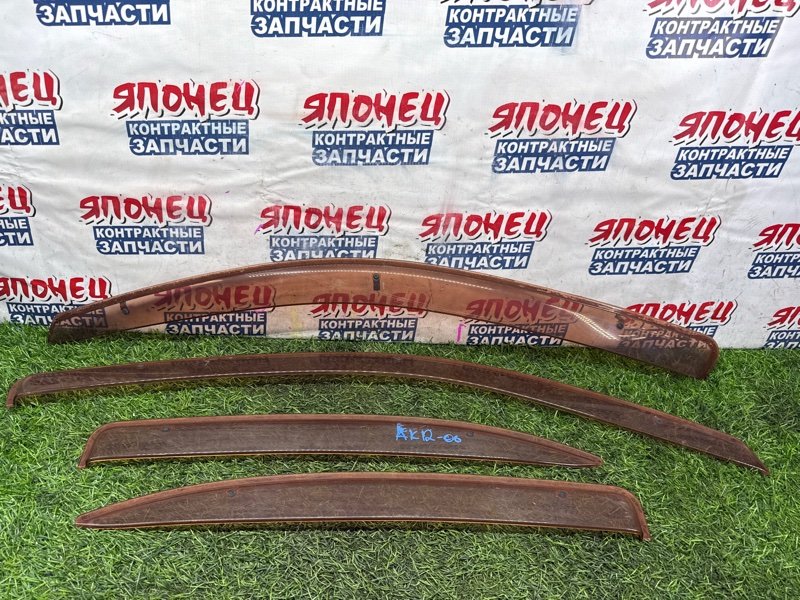 Ветровик NISSAN MARCH AK12 CR12DE (б/у)