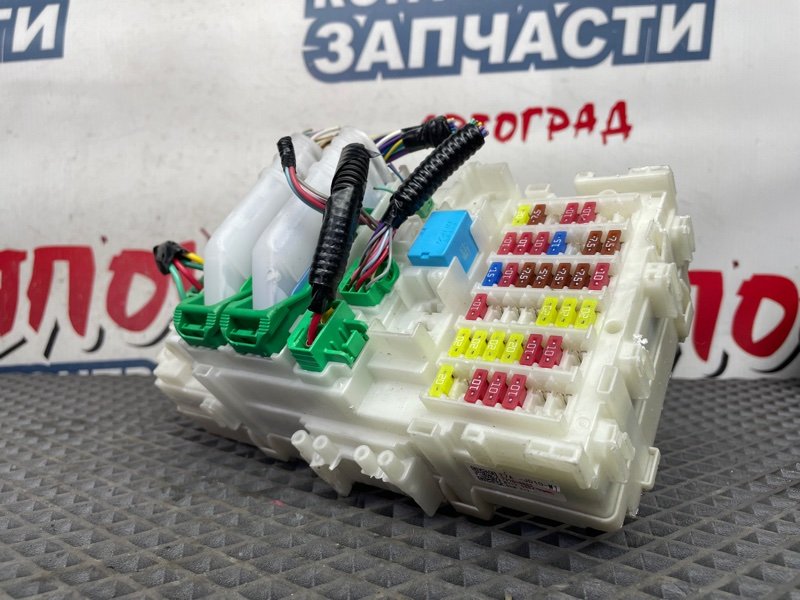Блок предохранителей салона HONDA VEZEL RU3 L15A (б/у)