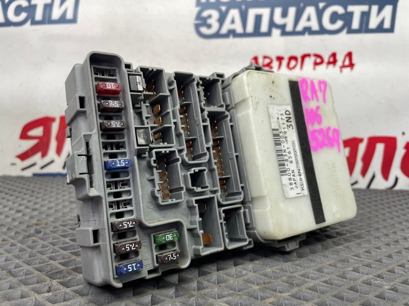 Блок предохранителей салона HONDA ODYSSEY RA7 F23A (б/у)