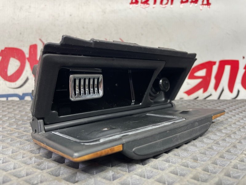 Пепельница HONDA ACCORD CL7 K20A (б/у)