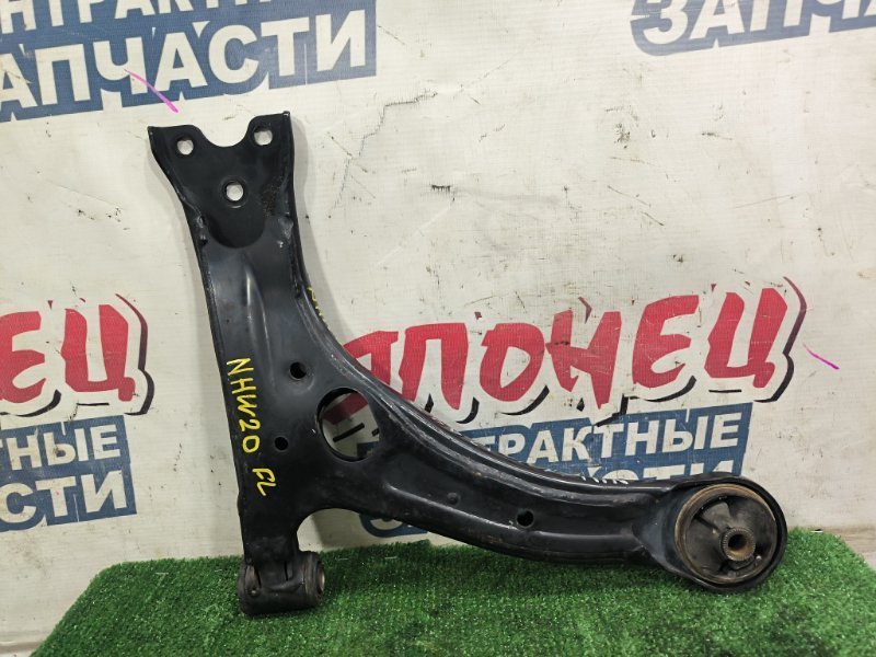 Рычаг нижний TOYOTA PRIUS NHW20 1NZ-FXE 2006 передний левый (б/у)