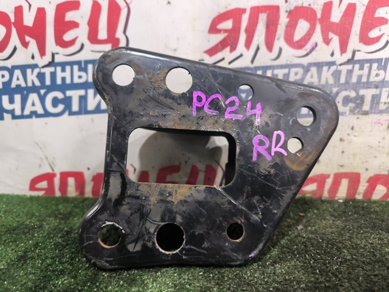 КРЕПЛЕНИЕ РЫЧАГА NISSAN SERENA PC24 SR20DE заднее правое (б/у)