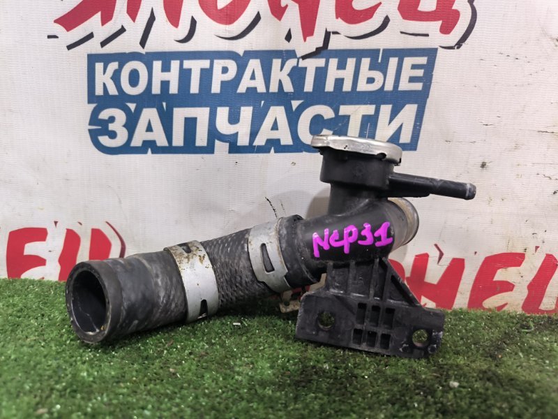 Горловина радиатора TOYOTA BB NCP31 1NZ-FE (б/у)