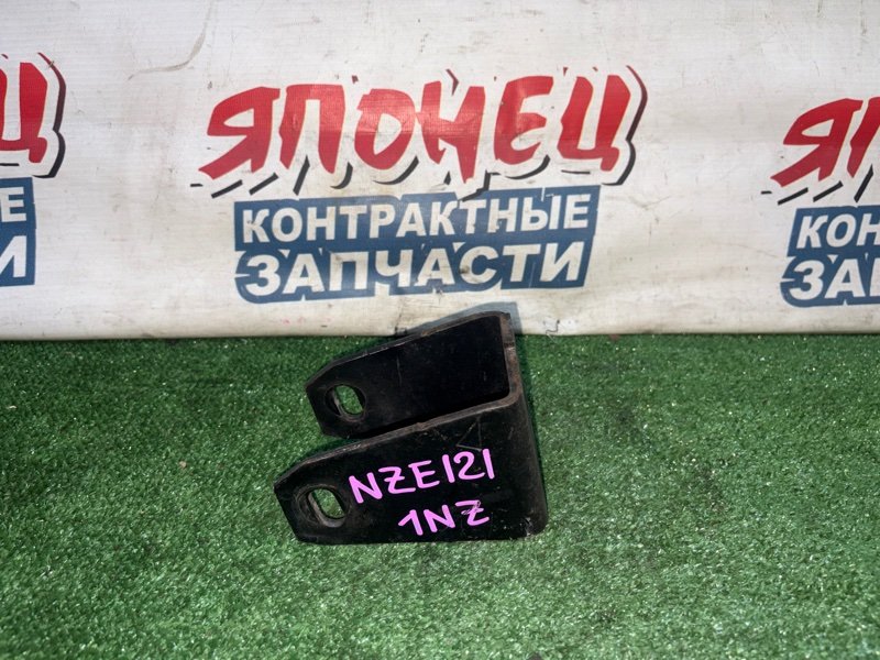 Кронштейн опоры двигателя TOYOTA COROLLA NZE121 1NZ-FE передний (б/у)
