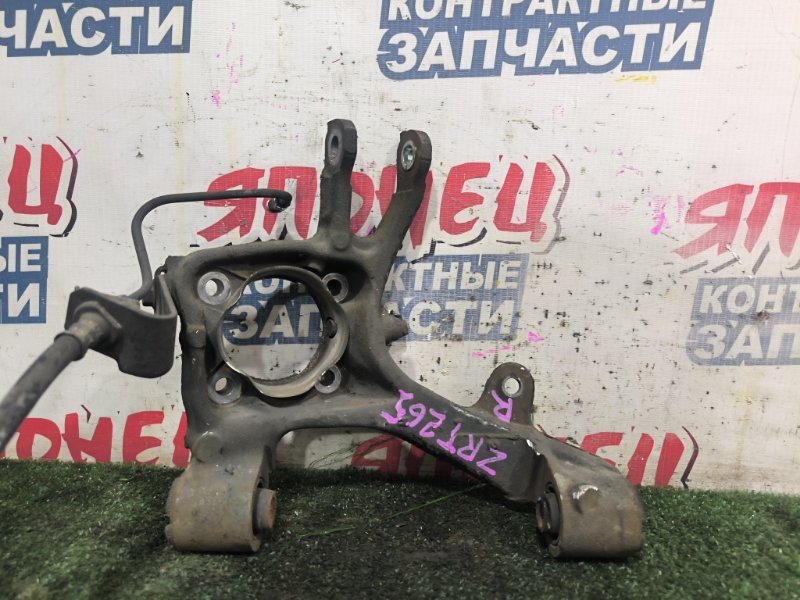 Цапфа TOYOTA PREMIO ZRT265 2ZR-FAE задняя правая (б/у)