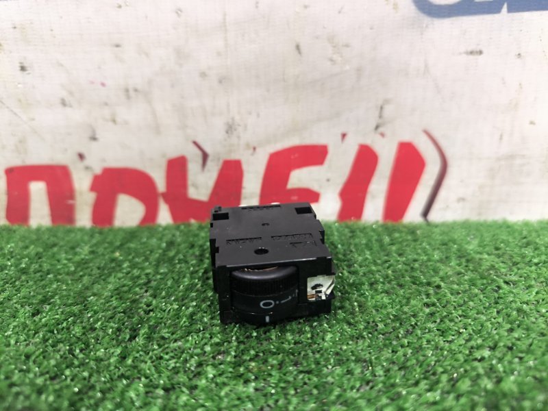Кнопка корректора фар TOYOTA BB NCP31 1NZ-FE (б/у)