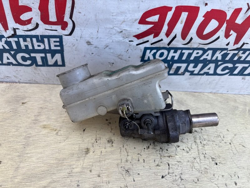 Главный тормозной цилиндр TOYOTA FUNCARGO NCP20 2NZ-FE 2001 (б/у)