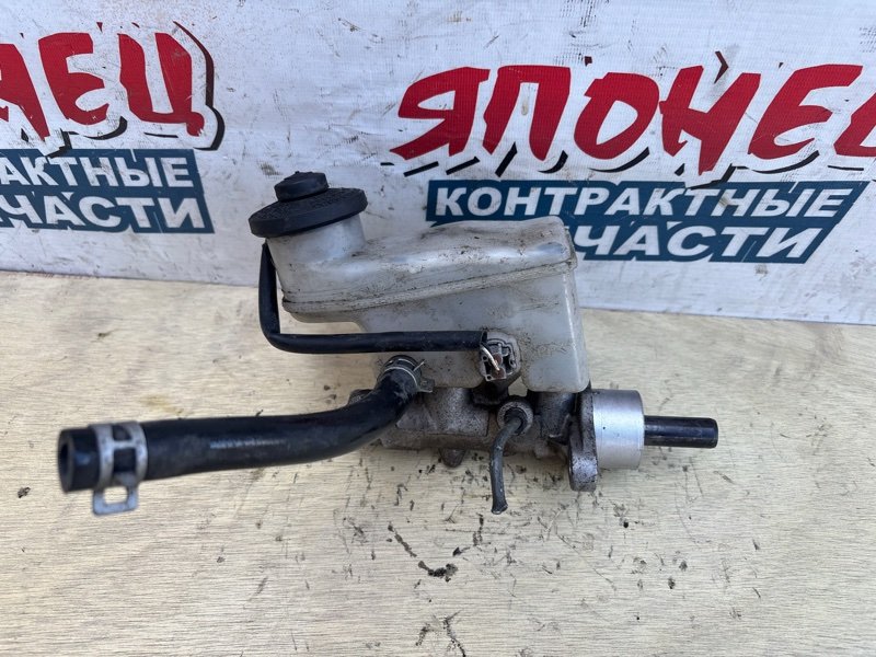 Главный тормозной цилиндр TOYOTA VITZ NCP13 1NZ-FE (б/у)